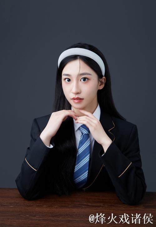 探索精致国产精品制服之美 探索精致国产精品制服之美